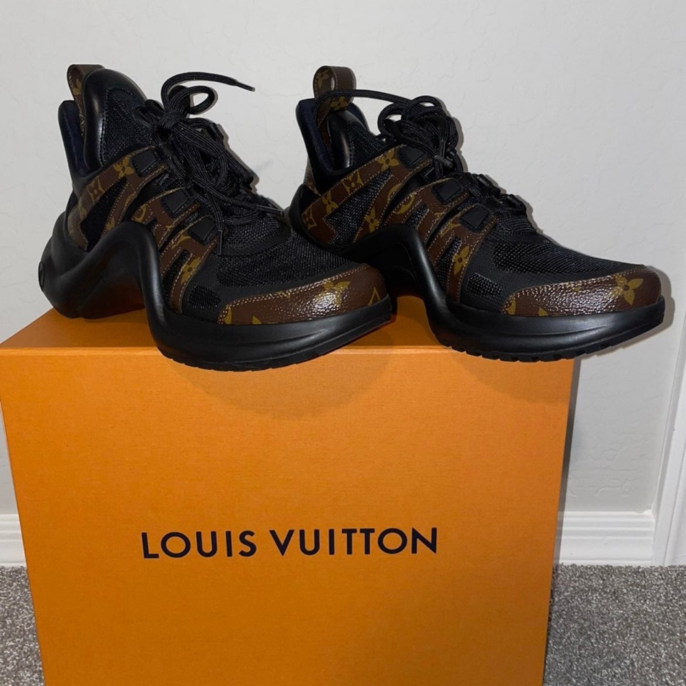 Louis Vuitton Archlight sneakers size 39.5